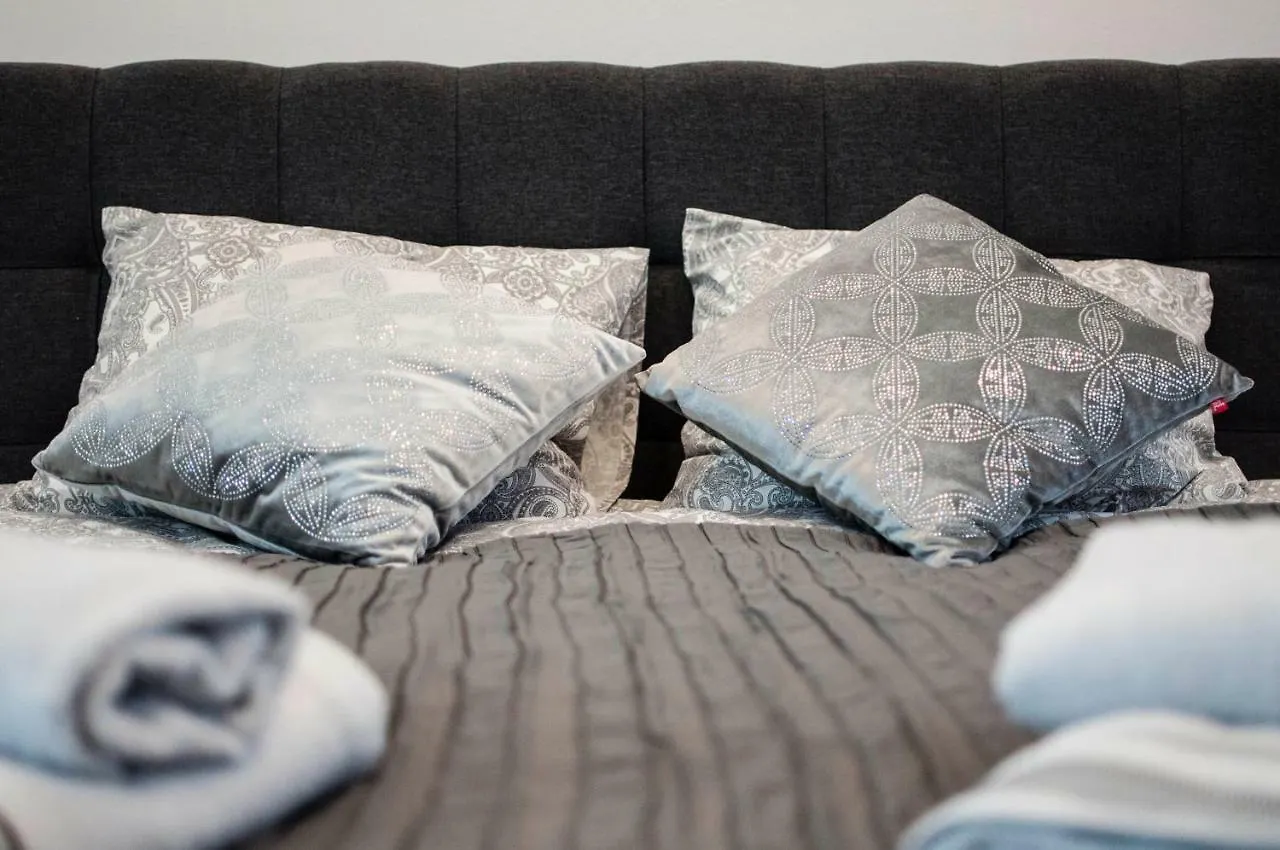 Cracow Jacuzzi Apartments - Silver Room Krakow Poland